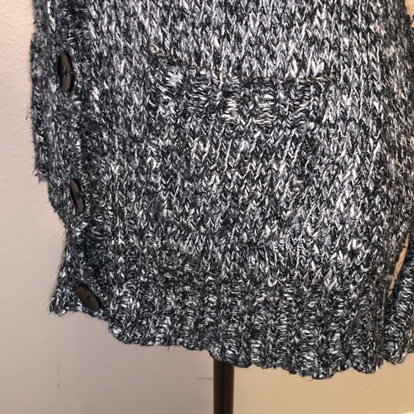 Mudd heathered grey sequined v-neck button down sweater - Picture 5 of 10